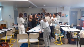 Découverte des titres de la sélection au CDI
